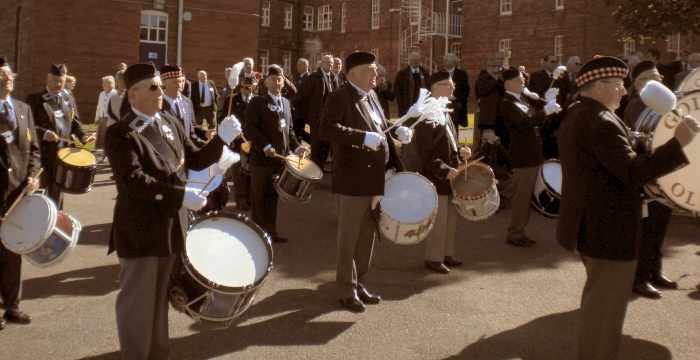 Golden Oldies at the 2010 Reunion. group of men in a pipe band.